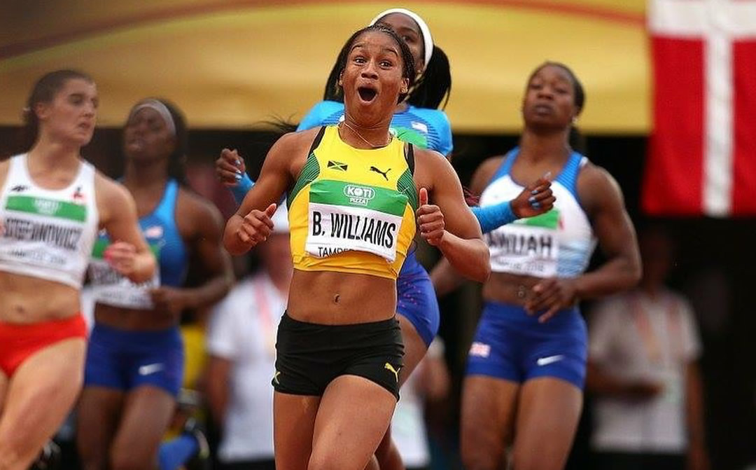 Watch 16-year-old Briana Williams Smash the 200m Championship Record to win sprint double gold